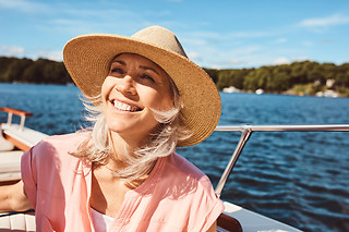 Set sail on New York Harbor at Brooklyn Sail LLC - Pictures and Champagne included