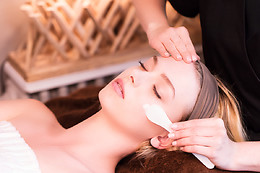 Sun & Sky - Spa / Salon