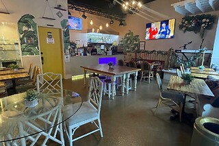 Bloom's Delightful Duo: 2-Course Meal with Drinks